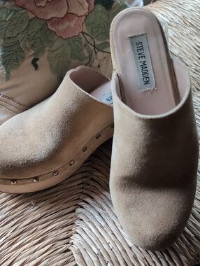 Steve Madden Tan Suede Studded Clog Mules